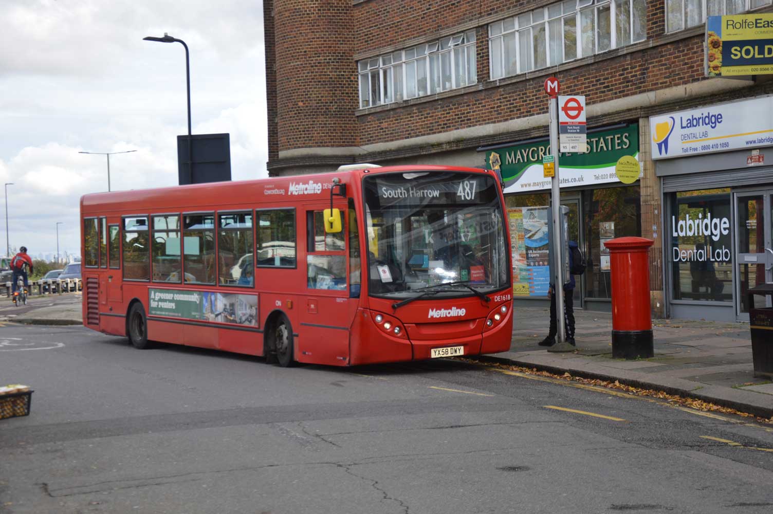 London Bus Route 487 