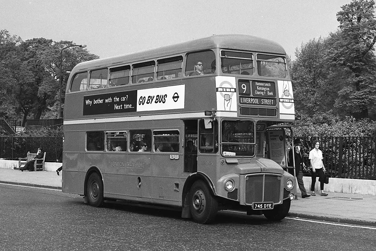 London Bus Route 9