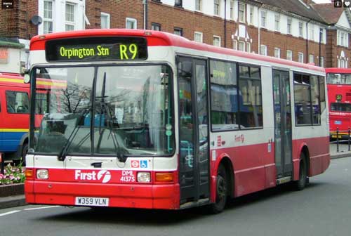 London Bus Route R9